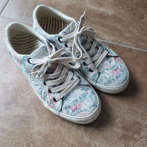 TAOS Plim Soul sneaker womens size 8